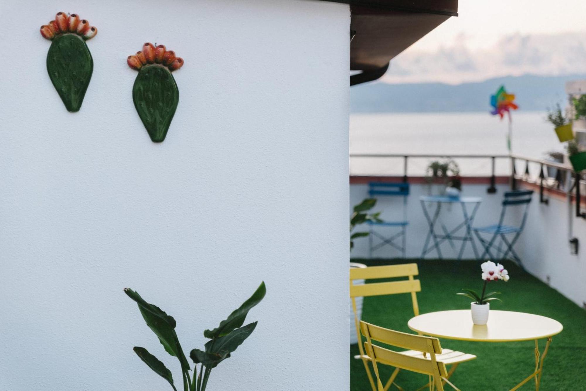 B&B Fuori Squadro - In Centro Con Terrazza Relax Vista Mare Reggio di Calabria Buitenkant foto
