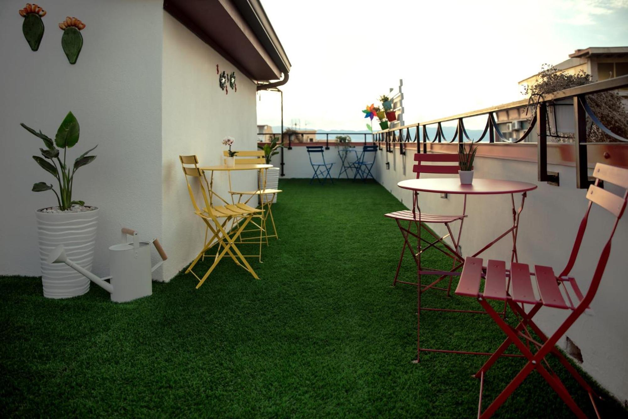 B&B Fuori Squadro - In Centro Con Terrazza Relax Vista Mare Reggio di Calabria Buitenkant foto
